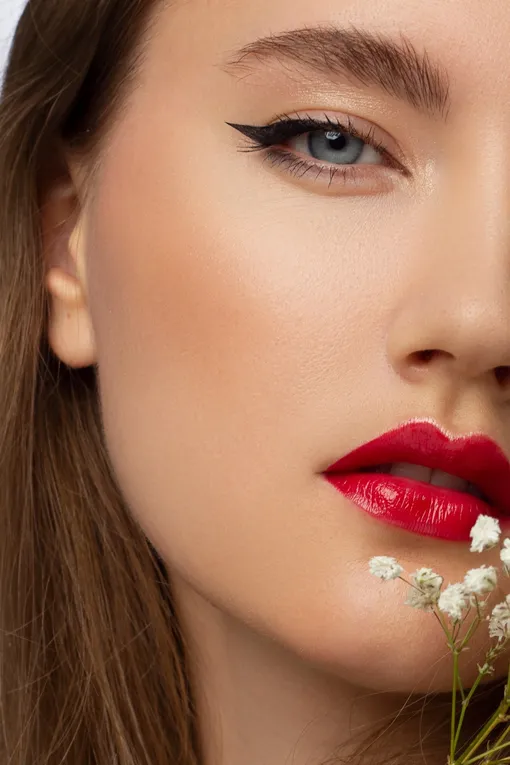 Такой макияж прибавляет возраста