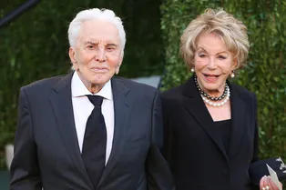 Кирк Дуглас и Энн Байденс: как старейшей паре Голливуда удалось сохранить любовь