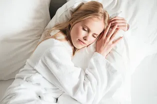 Как выбрать постельные принадлежности, чтобы лучше высыпаться: видео