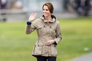 Какую куртку купить, чтобы не промокала: 12 моделей с лучшей защитой от дождя и ветра