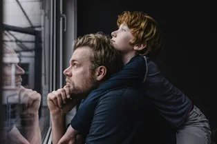 «‎Мать у них был Новосельцев»: истории пап, которые могут всё