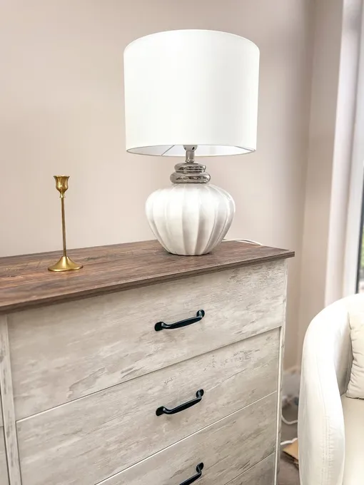 Золотые акценты в интерьере помогут направить силу Огненной Лошади на карьерный успех. Золотые акценты в интерьере помогут направить силу Огненной Лошади на карьерный успех.