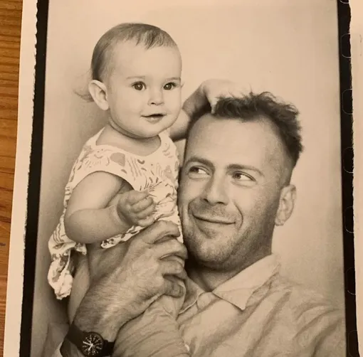 Архивный снимок Брюса Уиллиса с Румер