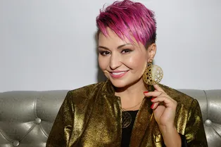 Катя Лель: «Попросила инопланетян дать время, чтобы меня сразу не забрали»