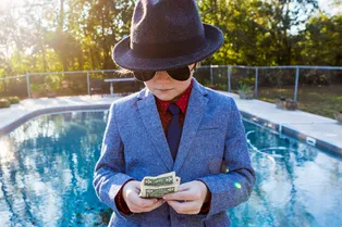 Как выдавать карманные деньги школьникам: личный опыт финансового эксперта