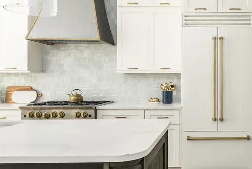 5 трендов в дизайне кухонных фартуков, которые будут популярны в 2026 году