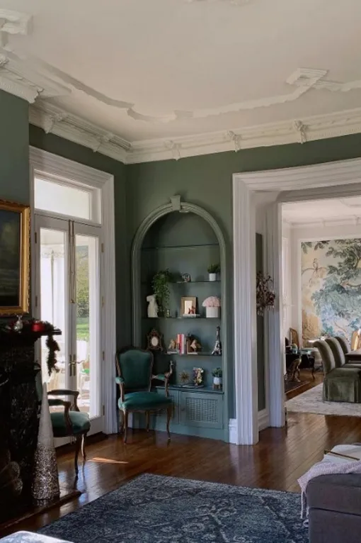 Темный серо-зеленый царил в интерьерах эпохи королевы Виктории Темный серо-зеленый царил в интерьерах эпохи королевы Виктории