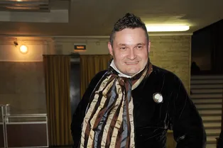 Александр Васильев отреагировал на информацию об уходе из «Модного приговора»