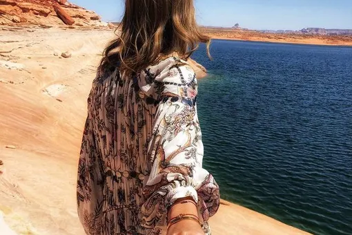 «Потому, что мы – банда!»: Ксения Собчак уехала на русский девичник в США «Потому, что мы – банда!»: Ксения Собчак уехала на русский девичник в США