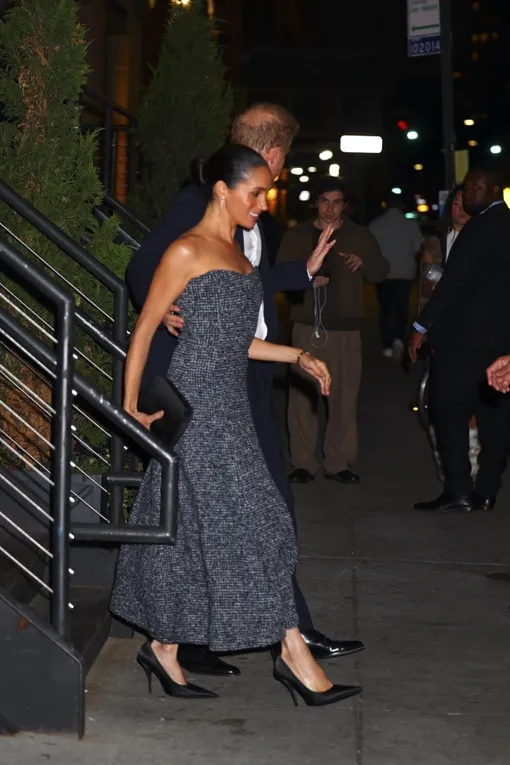 Меган Маркл и принц Гарри выходят из SoHo House Меган Маркл и принц Гарри выходят из SoHo House