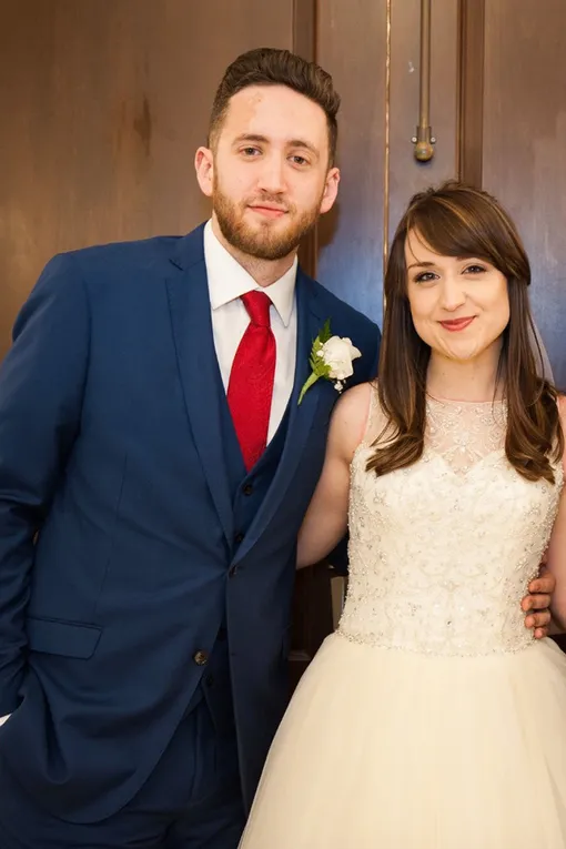 Луиз и Майк поженились еще в 2016 году, но никак не могли накопить на покупку собственного жилья Луиз и Майк поженились еще в 2016 году, но никак не могли накопить на покупку собственного жилья