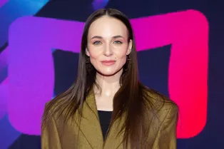 «Глаз не оторвать!» Анна Снаткина выложила нежное фото с мужем