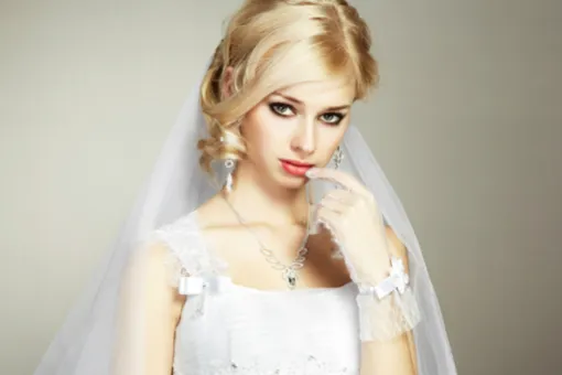 Новая услуга для невест — пирсинг бриллиантов на безымянном пальце. Вот как это выглядит Новая услуга для невест — пирсинг бриллиантов на безымянном пальце. Вот как это выглядит