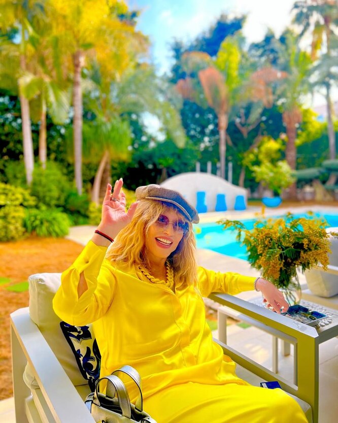 Басқа біреудің әйелдерін қағып кететінін қараңыз Подруги сатылды толық орыс порно