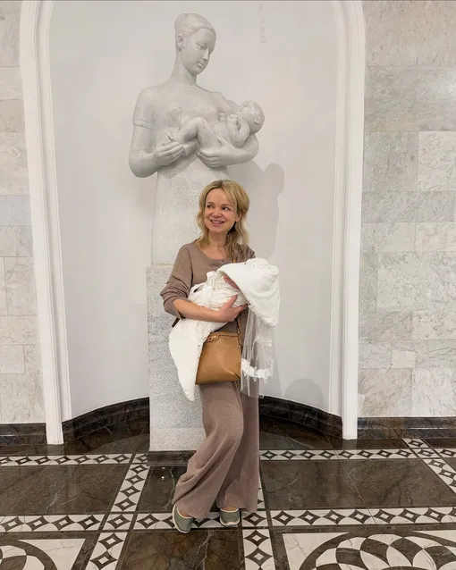 Виталина Цымбалюк-Романовская в день выписки из роддома Виталина Цымбалюк-Романовская в день выписки из роддома