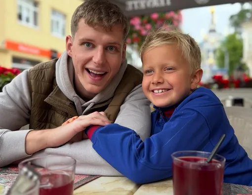 Сыновья Максима Виторгана Даниил и Платон