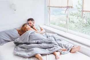 Нужно ли менять постель после секса? Мнение гинеколога Нужно ли менять постель после секса? Мнение гинеколога