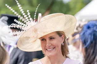 Любимая невестка королевы и признанная икона стиля: 7 интересных фактов о Софи Уэссекской