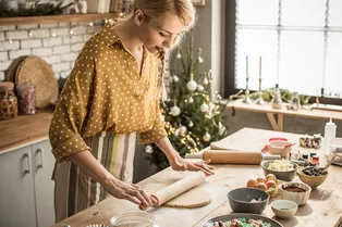 Не тратьте лишние деньги: эти вещи мы покупаем на кухню перед Новым годом зря Не тратьте лишние деньги: эти вещи мы покупаем на кухню перед Новым годом зря