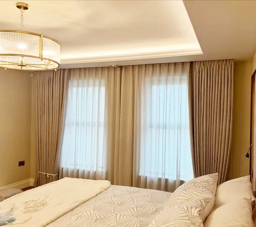 Шторы в спальне