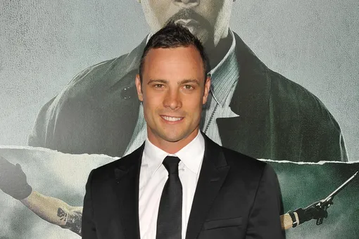 Осуждённый за убийство своей девушки паралимпиец Оскар Писториус досрочно вышел из тюрьмы Осуждённый за убийство своей девушки паралимпиец Оскар Писториус досрочно вышел из тюрьмы