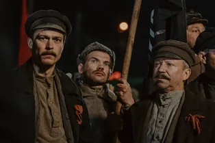 Белый офицер, царь или вождь пролетариата: кого сыграл Никита Ефремов в сериале «Хроники русской революции»