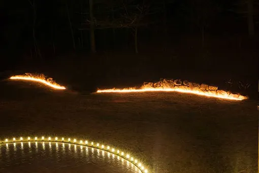 Как оформить подсветку на дачном участке без столбов и больших расходов: идеи с фото