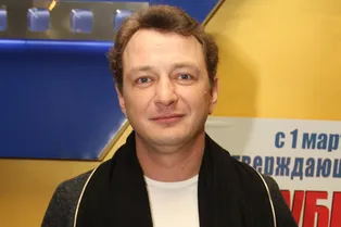 Худрук театра «Школа современной пьесы» об увольнении Башарова: «У него запой»