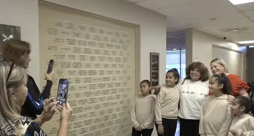 Скарлетт, Химена и Каталина с мамой