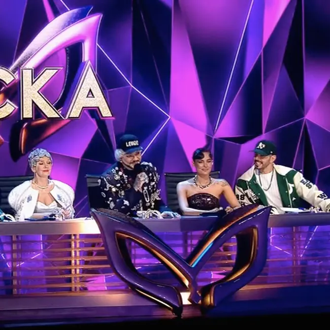 Жюри «Маски» расстреляло Жука голосами: кто скрывался под панцирем в третьем выпуске?