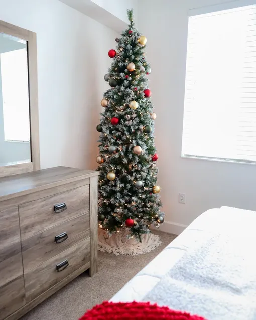 карандаш елка