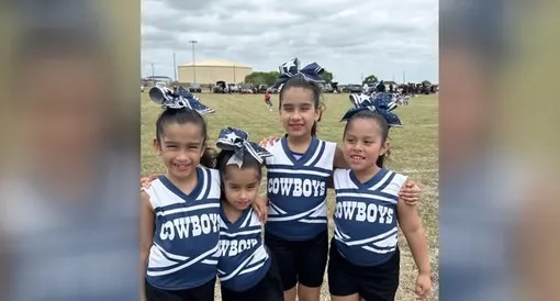 Скарлетт, Химена и Каталина с сестрой