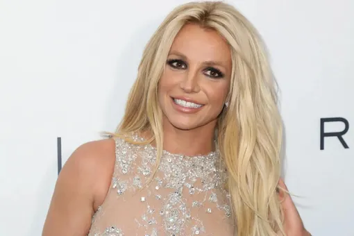 «Она катится по наклонной»: Бритни Спирс чуть не сбила на автомобиле подругу после скандала в ресторане «Она катится по наклонной»: Бритни Спирс чуть не сбила на автомобиле подругу после скандала в ресторане