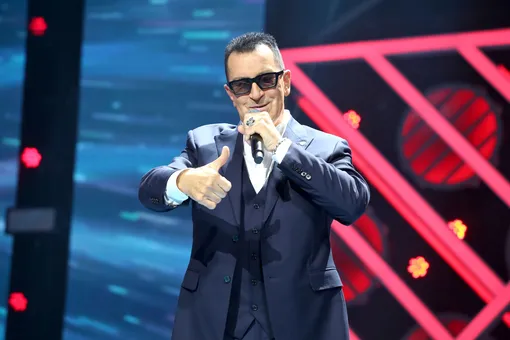 «Вымахал!» Как с возрастом менялся 16-летний внук Александра Буйнова «Вымахал!» Как с возрастом менялся 16-летний внук Александра Буйнова