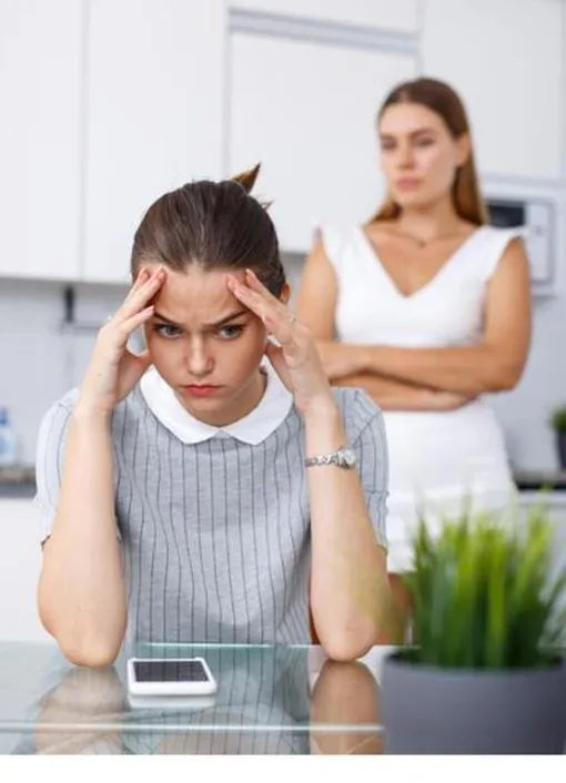 ссора двух женщин ссора двух женщин