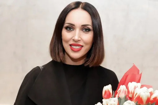 «Не по годам взрослая»: Алсу нежно поздравила среднюю дочь с 13-летием «Не по годам взрослая»: Алсу нежно поздравила среднюю дочь с 13-летием