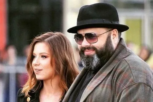 Юлия Савичева рассказала, что попала на «Фабрику звезд» с помощью Максима Фадеева Юлия Савичева рассказала, что попала на «Фабрику звезд» с помощью Максима Фадеева