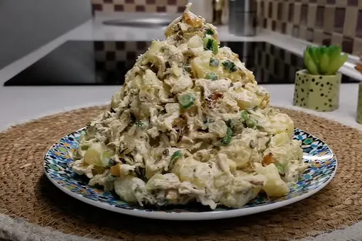 Хотите удивить гостей салатом? Жарьте солёные огурцы! Хотите удивить гостей салатом? Жарьте солёные огурцы!