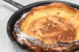 Датский блинчик с карамельными яблоками Датский блинчик с карамельными яблоками