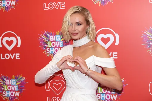 «Уже выше мамы!» Полина Гагарина впервые за долгое время появилась на публике с сыном от актёра Петра Кислова