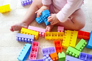 5 вещей, которые нужно проверить при покупке игрушек с рук или в секонд-хенде