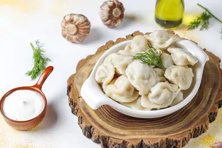 3 способа варки пельменей: простые ингредиенты добавят блюду сочности и вкуса 3 способа варки пельменей: простые ингредиенты добавят блюду сочности и вкуса