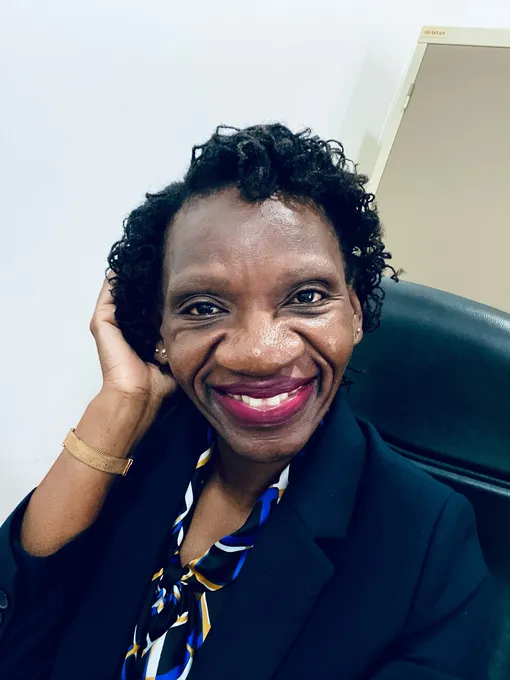 «Счастливого понедельника!» Скандальное селфи Наоми Пилулы, ставшее вирусным в июне 2025 года «Счастливого понедельника!» Скандальное селфи Наоми Пилулы, ставшее вирусным в июне 2025 года