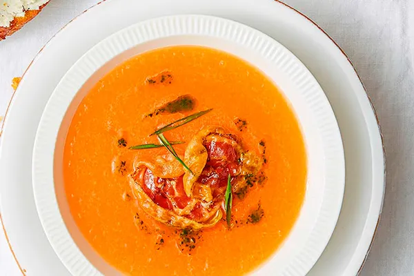 Суп-пюре из дыни с беконом