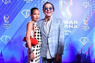 19-летняя Аврора Киба похвасталась 15 тысячами роз от Григория Лепса