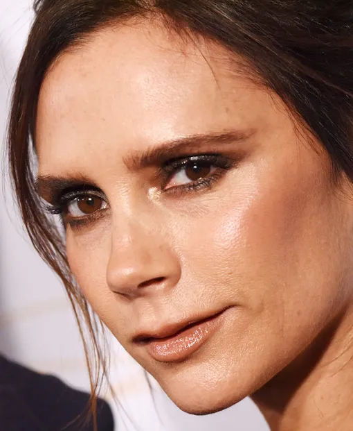 Как выглядят 10 звёзд крупным планом: фото без фильтров и Фотошопа Как выглядят 10 звёзд крупным планом: фото без фильтров и Фотошопа