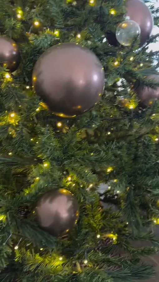 Как сделать ёлочные украшения из воздушных шариков: видео