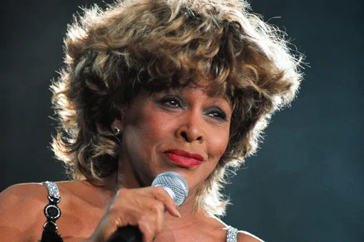 Вражда до гробовой доски: почему Тина Тернер сама планировала собственные похороны и кого хотела превзойти в их пышности Вражда до гробовой доски: почему Тина Тернер сама планировала собственные похороны и кого хотела превзойти в их пышности