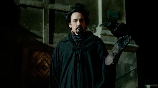 Джон Кьюсак в роли Эдгара По