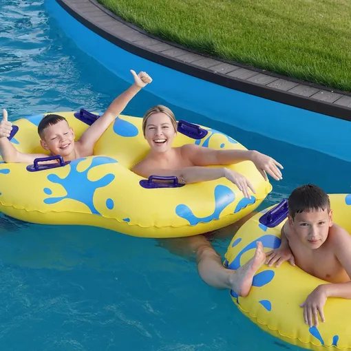 Мария Кожевникова с сыновьями